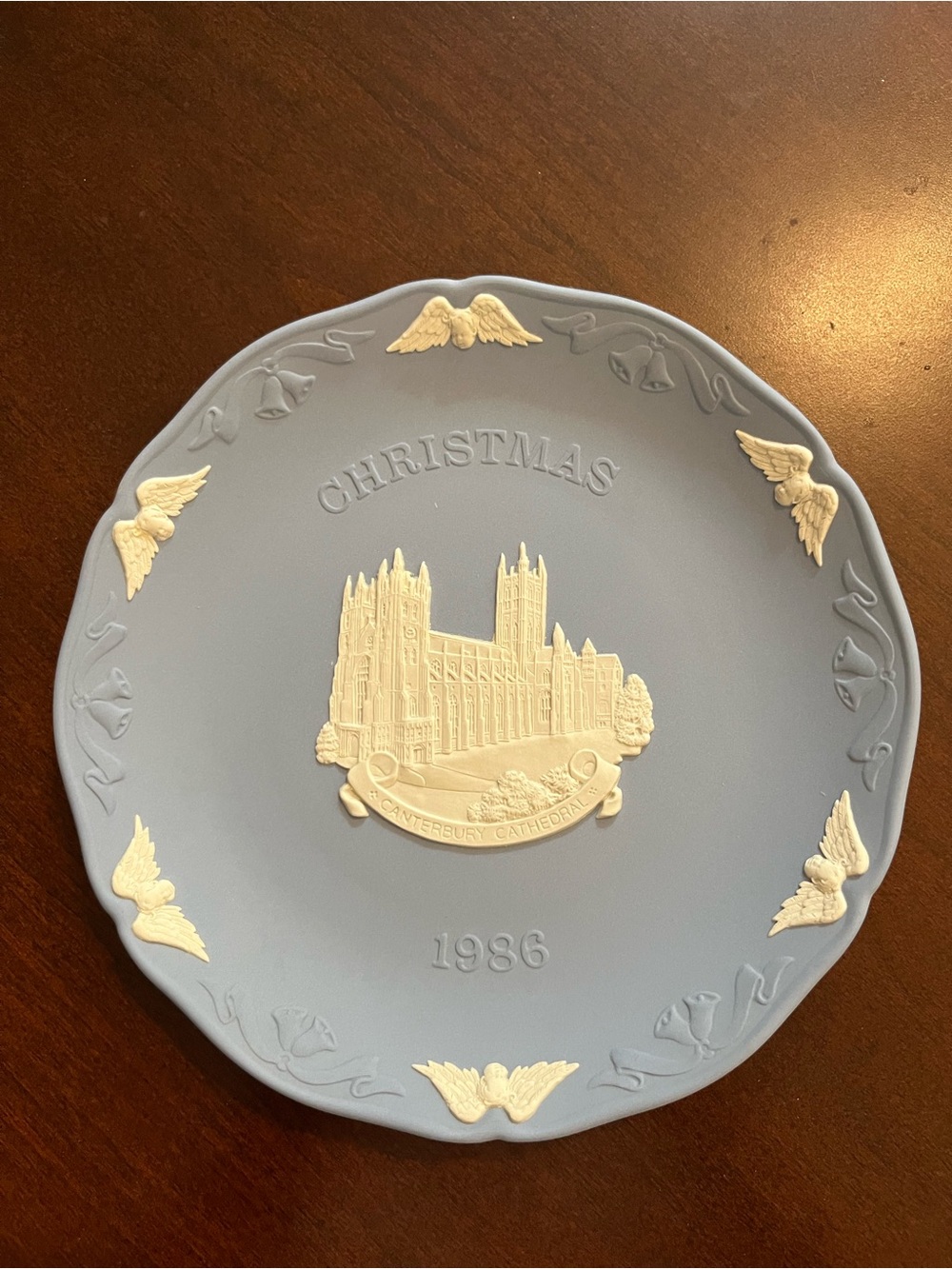 Vintage Wedgwood Canterbury Cathedral 1986 Christmas Plate w/Box